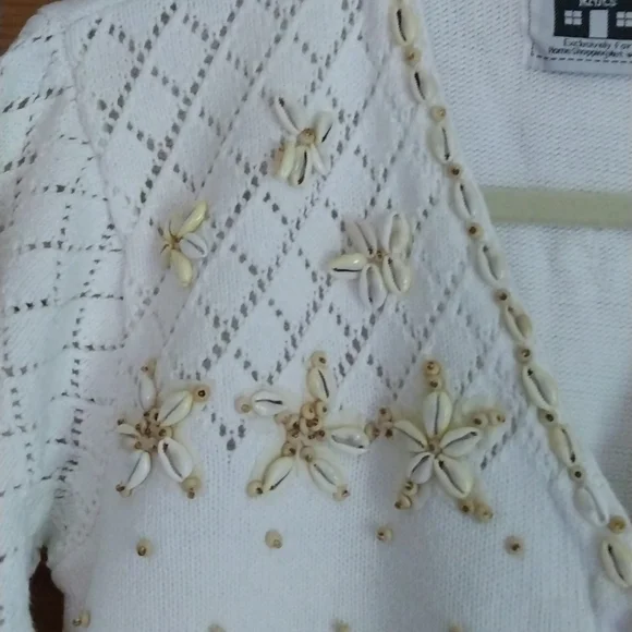 Storybook Knits Summer Shells Cardigan Plus EARRINGS - Picture 2 of 9